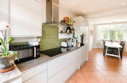 Oxford House | Comfortable 5-BR Home near Headington Oxford
