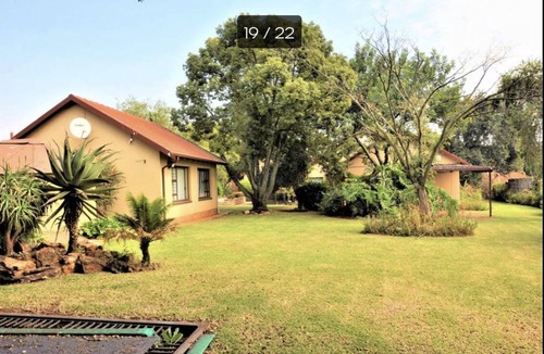 Eldoraigne House | Comfortable and spacious holiday home with beautiful garden