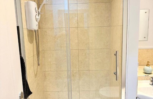 Derby Apartment | Comfortable City Apartment