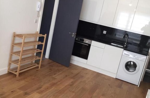 Shacklewell Apartment | Comfortable Studio Flat / All Furnished / At the Heart of Dalston
