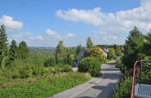 Bohon Apartment | Comfy Apartment with Microwave near Durbuy