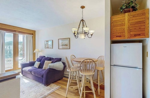 Wildernest Condo | Comfy getaway with mountain views, pool, sauna, hot tub, & rec center