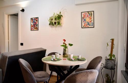 Lipomo Apartment | Como's Hill Apartments