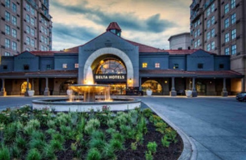 Kelowna Central Business District Condo | Condo at Marriott Grand Okanagan Resort