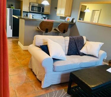 Mont-Tremblant Village Apartment | Condo entier, fully equiped pool and Spa only in summer