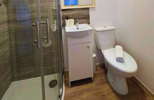Peterborough Apartment | Contemporary City Studio 6 - Contractor's & Traveller's Accommodation