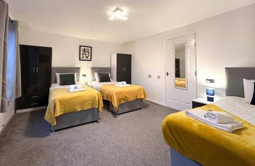 Peterborough House | Contractors Accommodation 6BR House Peterborough