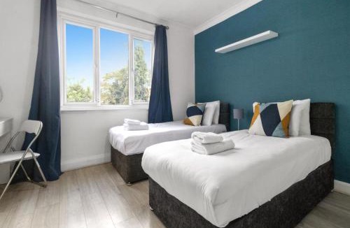 West Green House | Convenient Private Rooms in Tottenham Easy Access to Central London