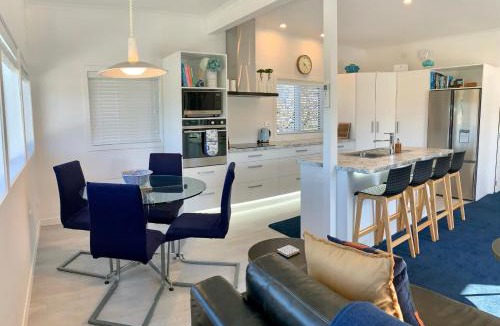 Coromandel House | Coromandel Town Harbourside Cottage Luxury Accommodation