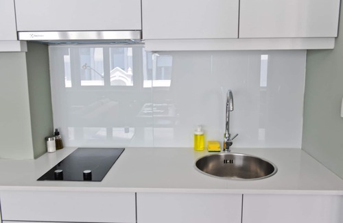 Santo Antonio Apartment | Cosmopolitan Comfort in Lisbon (4A)- by Misha's Pl