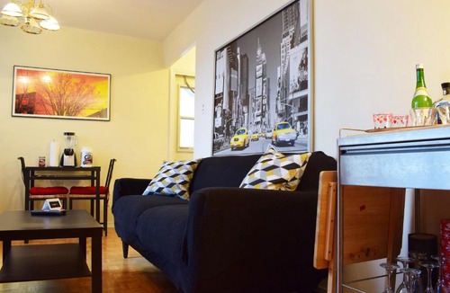 Bay Cloverhill Apartment | Cosy 1 Bedroom Flat in Yorkville