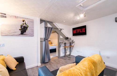 Castle Donington Apartment | Cosy 1Bed Contractor & Pilot Flat - FREE Parking & FAST WiFi