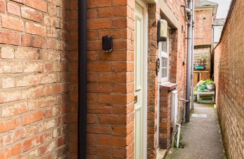 Leamington Spa Apartment | Cosy 1Bed Flat, Leamington Spa - Pass the Keys