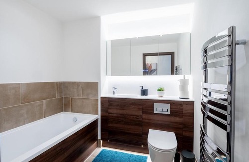 Harlow Apartment | Cosy 2-Bed Next to Harlow Town
