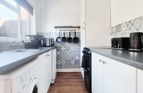Newark upon Trent Apartment | Cosy 2BR House on Quiet Street