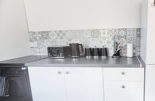 Newark upon Trent Apartment | Cosy 2BR House on Quiet Street