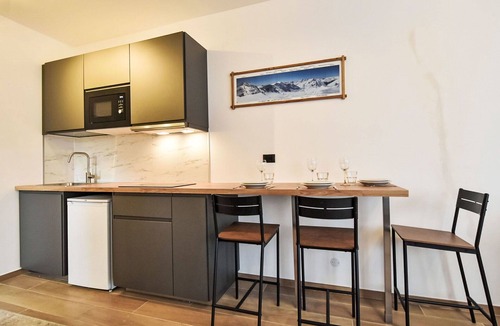 Bormio Apartment | Cosy apartment for 3 guests with TV, terrace and pets allowed