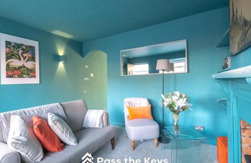 Henley House | Cosy cottage within walking distance to Hart Street, perfect for exploring Henley-on-Thames - Pass the Keys