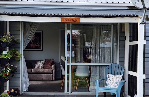 Amberley Cottage | Cosy cottage with wineries and cafes within close proximity