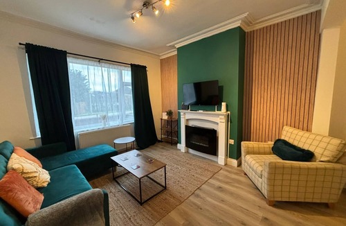 Awsworth House | Cosy House sleeps up to 7. Contractors/Families