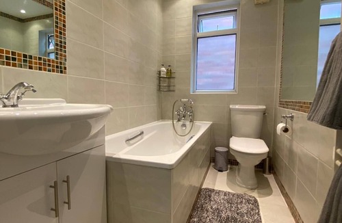 Brondesbury Apartment | Cosy One bedroom flat in London