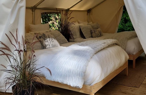 Tsawwassen Cabin | Coyote Point Lodge