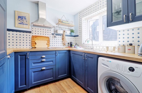Buckhurst Hill House | Cozy 3-bed home in Buckhurst Hill, excellent for London. Commuters &Contractors.