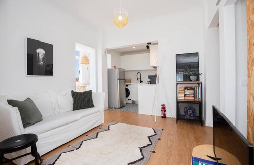 Estoril Apartment | Cozy and Modern Apartment Just a 5-minute Walk From Stunning Estoril Beach