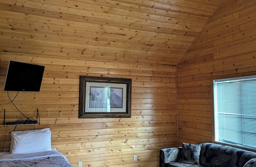 McBride Cabin | Cozy and Relaxing Getaway Cabin #2