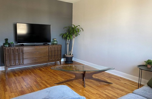 Terrebonne Apartment | Cozy & Bright Apartment in the Historic city of Old Terrebonne