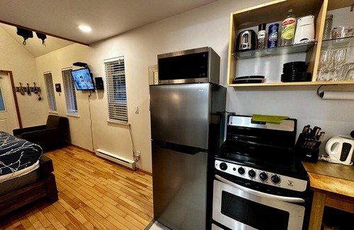 Ucluelet Cabin | Cozy cabin near walking trails and beaches!