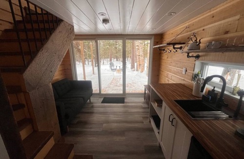 Dwight House | Cozy cabin on Oxtongue River; Heron Cottage