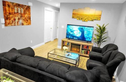 Saskatoon Apartment | Cozy, Comfortable, Convenient - Your Ideal 2BR Stay