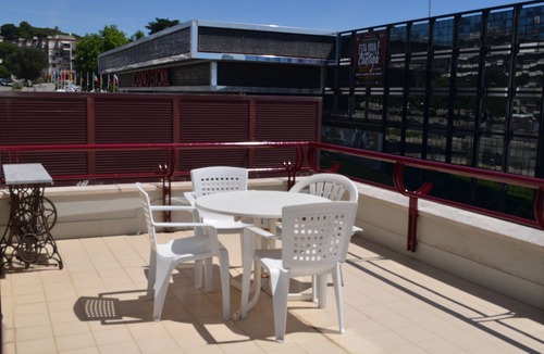 Estoril Condo | Cozy Duplex at Casino Estoril - 2 Bedrooms