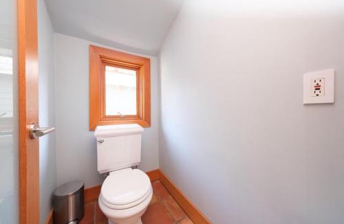 Riley Park Apartment | Cozy Heritage Home Near Main St