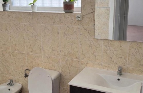 Mem Martins House | Cozy home stay at a villa with beautiful garden