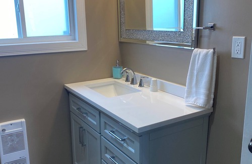 Port au Port House | Cozy home with lots of nature trails with ocean views close to all amenities.