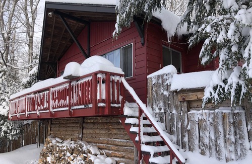 Huberdeau House | Cozy Lakefront Kabin + Hot Tub & Fire Pit