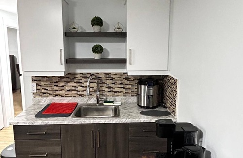 Moncton Apartment | Cozy One Bedroom Apartment in Moncton close to Magnetic Hill and Casino
