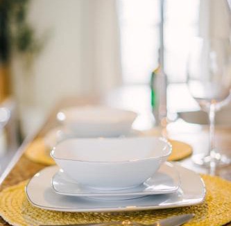 Regina Apartment | Cozy & Stylish Laneway suite