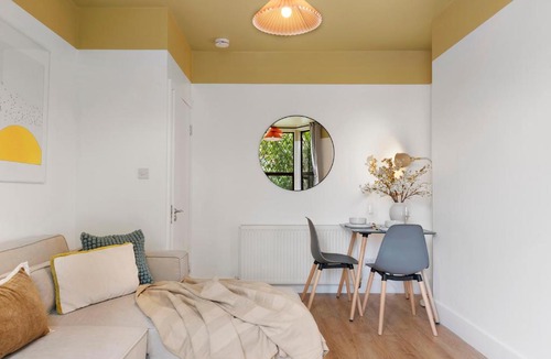 Tollington Apartment | Crouch Hill Charms by MoreThanStays