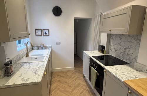 Belper Cottage | CROWN COTTAGE, pet friendly, with a garden in Belper