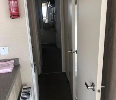 Bembridge House | Cute caravan Whitecliff Bay