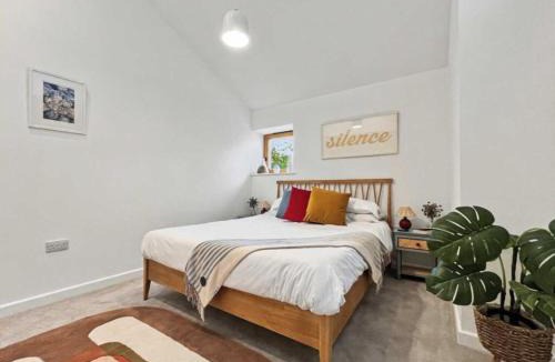 Huntingdon House | Damson Barn