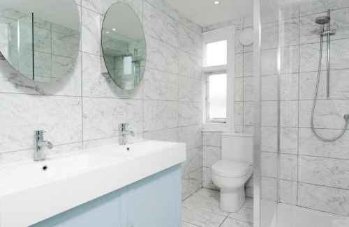 Kemptown House | Darling By The Sea - by Brighton Holiday Lets