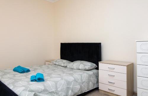 Shirley House | Darwin road guest house 3