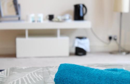 Shirley House | Darwin road guest house 3