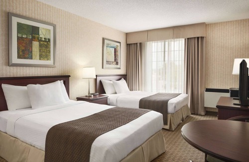 Brantford Hotel | Days Inn by Wyndham Brantford