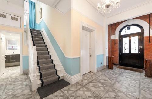 Bedford House | De Parys Guest House - Fully Airconditioned