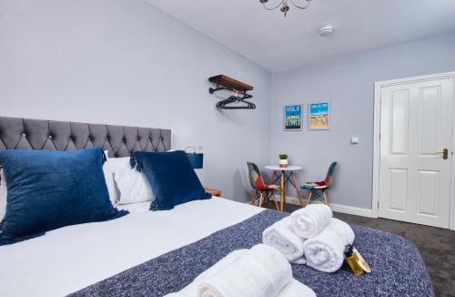 Castle Donington Apartment | Delven House, Apartment 5 - Self Check-in, Self-Catering Serviced Apartment for East Midlands Airport